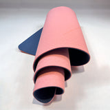 Jukkal XL - Tapis de Yoga TPE double couche - 6mm - bicolore rose bleu - vue roulé  rapprochée - My Shop Yoga